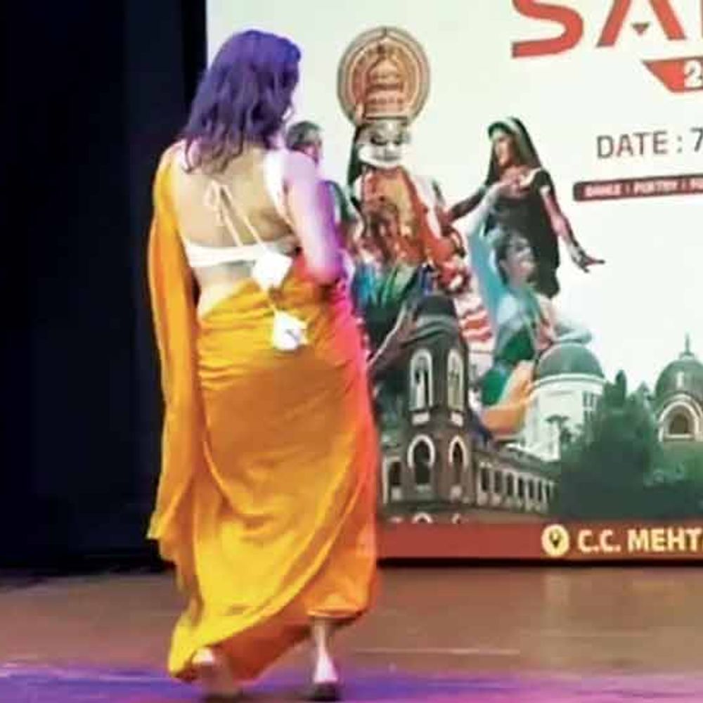 સુનામી:સંસ્કૃતિ સાચવીને બેઠા છીએ-એવો ભ્રમ પાળીને બેઠા છીએ!