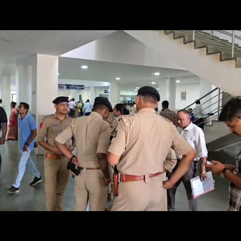 દાહોદમાં પોલીસકર્મીની પત્ની દ્વારા બે પુત્રોની હત્યા અને આત્મહત્યાનો પ્રયાસ, બે માસૂમના મોત, મહિલા સારવાર હેઠળ.