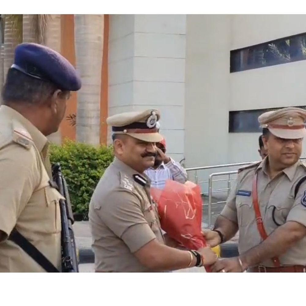 ગીર સોમનાથમાં રેન્જ IGએ ચૂંટણી સમીક્ષા બેઠક યોજી:લોકો ભયમુક્ત મતદાન કરી શકે માટે ઉચ્ચ અધિકારીઓ સાથે ચર્ચા કરી