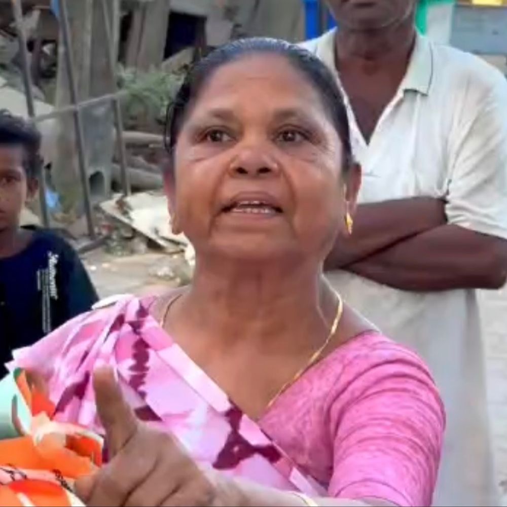 વોર્ડ-18માં કોંગ્રેસ ઉમેદવારનો દગો, માતાનો આક્રોશ: પૈસા માટે ફોર્મ પાછુ ખેંચ્યાનો આરોપ.