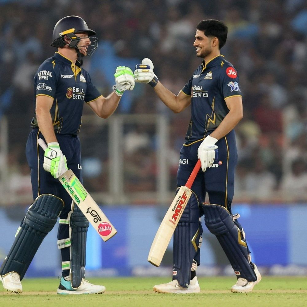 ગઢ ગુજરાત પર ગીલનો કબજો, શાનદાર ફિફટી:કોલકાતાના બોલર્સની ધોલાઈ શરૂ, જીતની હેટ્રિક માટે GT લગભગ તૈયાર