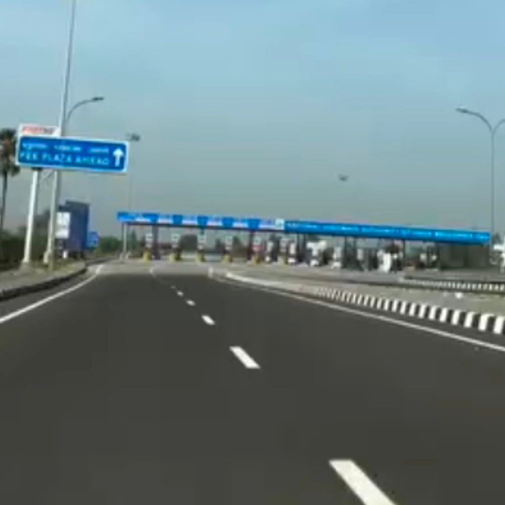 પંચમહાલમાં દિલ્હી-મુંબઈ એક્સપ્રેસ-વેનો ટ્રાયલ શરૂ:ગોધરાથી વડોદરા માત્ર 45 મિનિટમાં પહોંચી શકાશે, 8-લેન એક્સપ્રેસ-વેથી સમય અને ઈંધણની બચત થશે