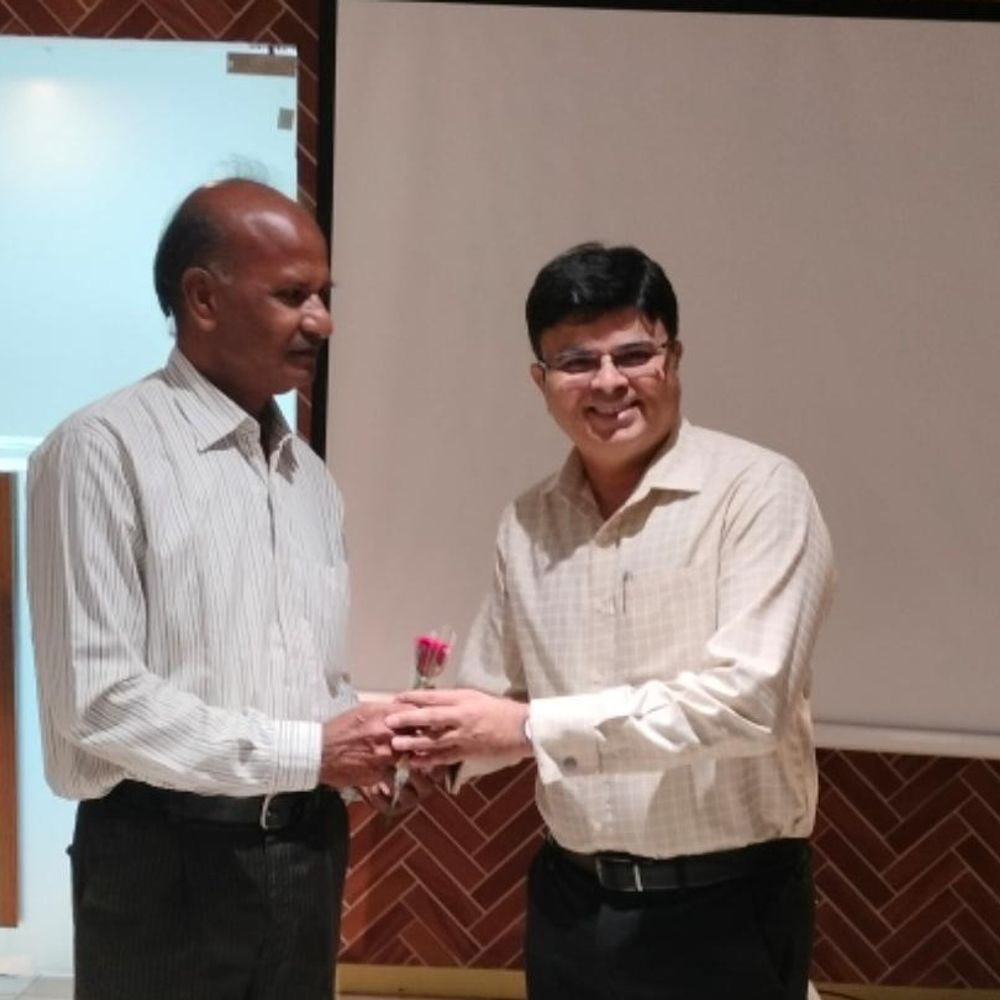 અમદાવાદમાં સિનિયર સિટીઝન માટે જાગૃતિ સત્ર યોજાયું:નીલગીરી ગ્રુપ દ્વારા નાણાકીય જ્ઞાન અપાયું