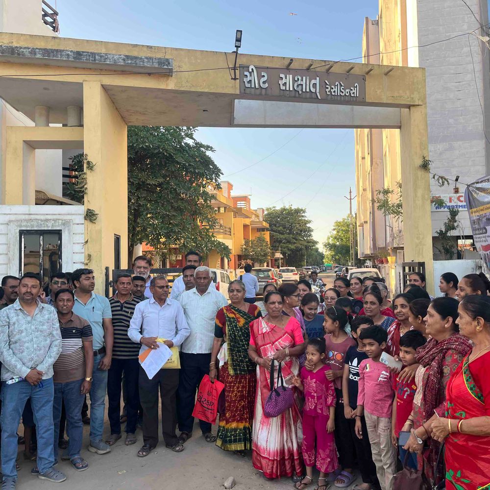 પાલનપુરમાં ચૂંટણી પ્રચાર માટે નેતાઓને પ્રવેશબંધી:પ્રાથમિક સુવિધાઓના અભાવે પોસ્ટર વોર, સ્થાનિકોનો રોષ