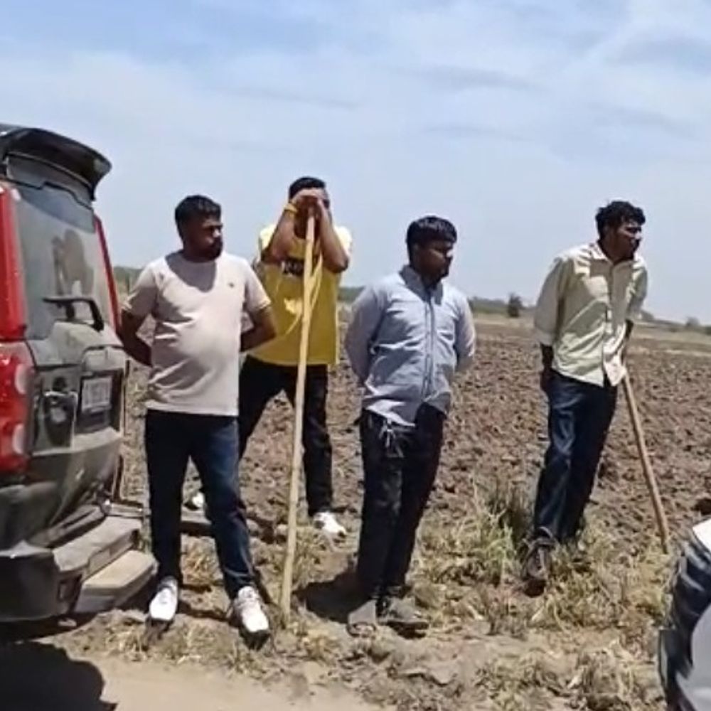 હળવદમાં જમીન વિવાદે દંપતી પર હુમલો:6 શખ્સોએ માર મારતા હોસ્પિટલે ખસેડાયા