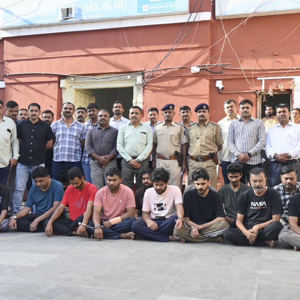 જામનગરમાં ગુજસીટોક એક્ટ હેઠળ પોલીસની કાર્યવાહી:જેલમાંથી કબ્જો મેળવી 8 આરોપીઓ છ દિવસના રિમાન્ડ પર, ફરાર અન્ય 3 આરોપીઓની શોધખોળ ચાલુ