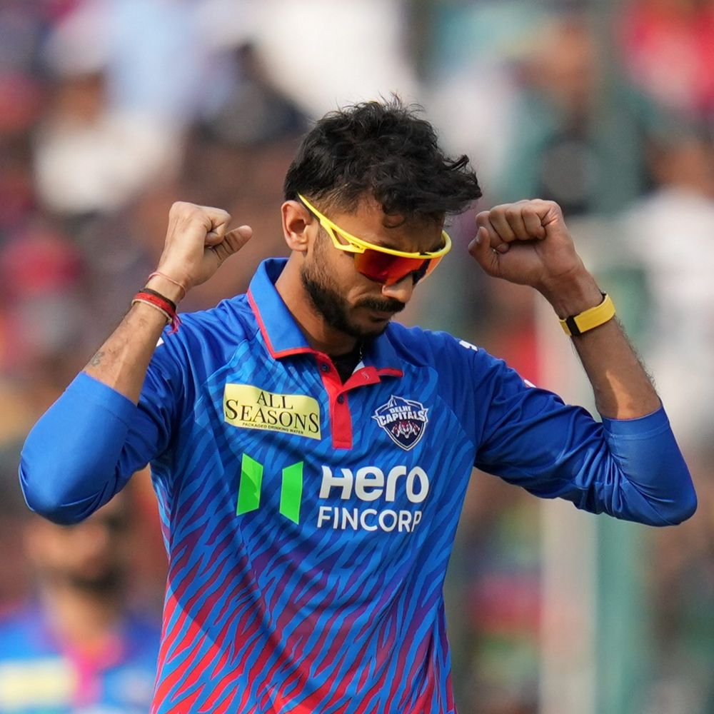 દિલ્હીને હાશકારો...અક્ષર-કુલદીપે RCBને અટકાવી:બે-બે વિકેટ ઝડપી DCનું કમબેક કરાવ્યું, બેંગલુરુના છ બેટર્સ પેવેલિયન ભેગા