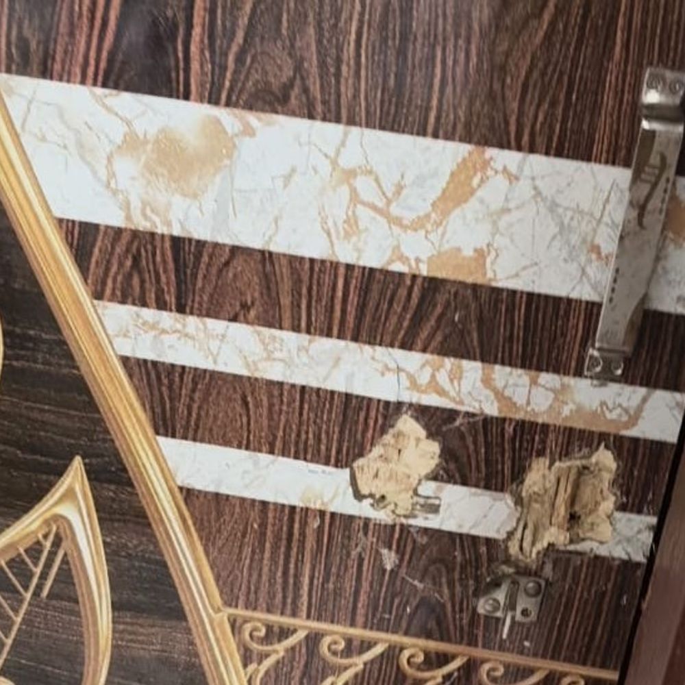 સિધ્ધપુરમાં બંધ મકાનમાંથી રૂ.1.90 લાખની ચોરી:કે.બી. ટેનામેન્ટમાં તસ્કરોએ રોકડ અને ચાંદીના દાગીના ઉઠાવ્યા