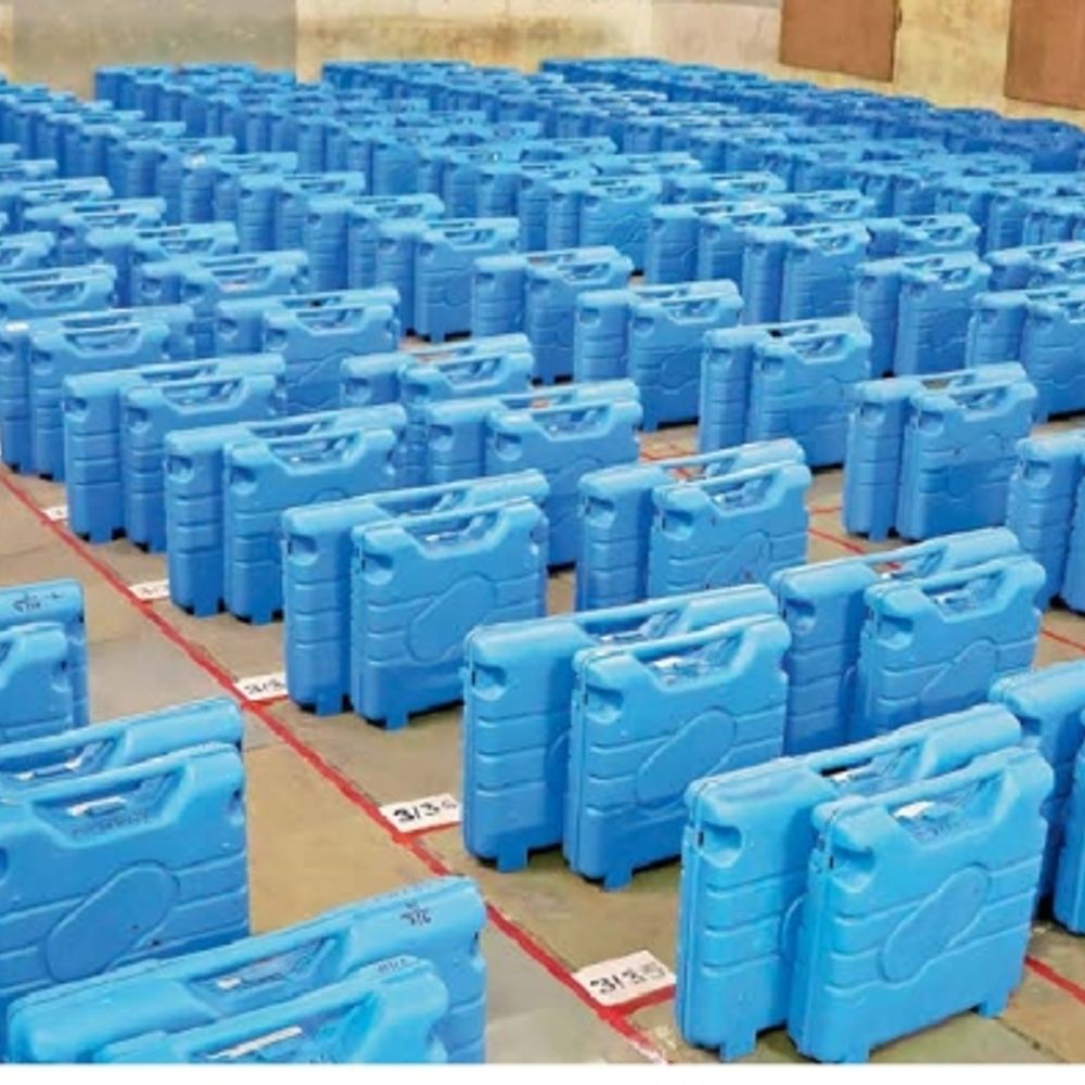 19 વોર્ડ માટે 3753 ઇવીએમ સ્ટ્રોંગ રૂમમાં સુરક્ષિત:વીજળી વિના ચાલતા વોટિંગ મશીન માટે 1251 પાવર પેકની પણ વ્યવસ્થા કરાઈ