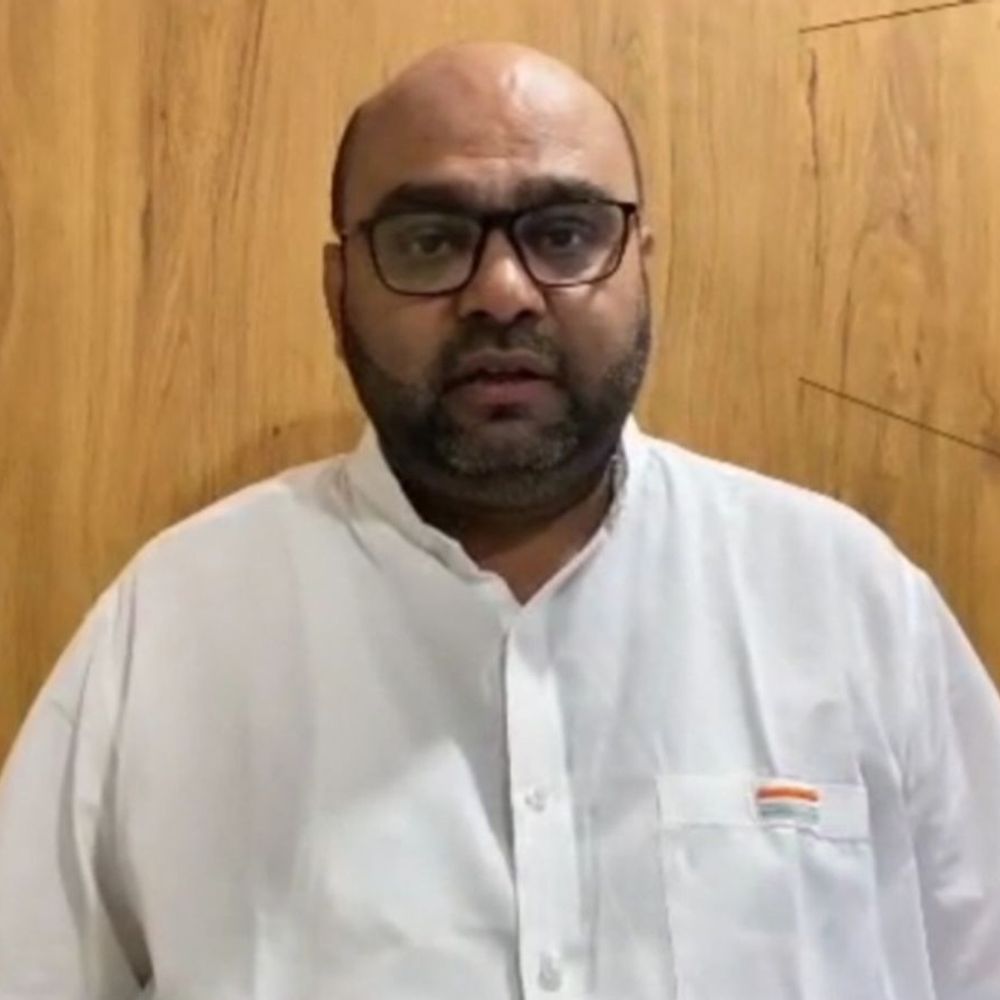 વોર્ડ-18માં NCPના ઉમેદવારોની વિવાદાસ્પદ પત્રિકા મુદ્દે હોબાળો:કોમી વૈમનસ્ય ફેલાવવા અને આચારસંહિતા ભંગ બદલ અસલમ સાયકલવાલાએ કલેક્ટર અને કમિશનરને કરી ફરિયાદ