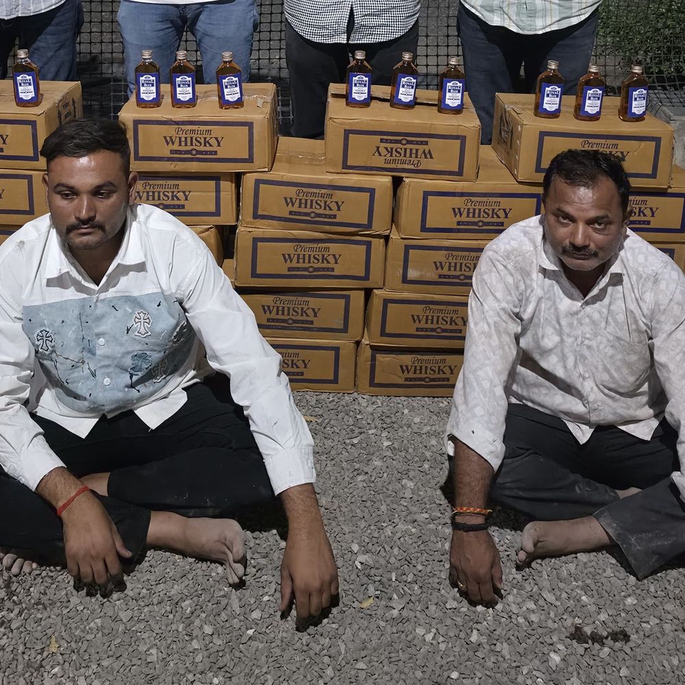 ફિલ્મી ઢબે કારનો પીછો કરી પોલીસે દારૂ ઝડપ્યો:વાળુકડ ચોકડી પાસેથી 1152 બોટલ સહિત 7 લાખનો મુદ્દામાલ જપ્ત, ચાર સામે ગુનો નોંધાયો