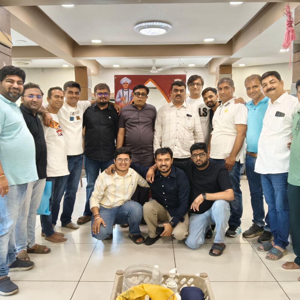 શ્રી પારકર યુવક મંડળ દ્વારા બ્લડ કેમ્પ યોજાયો:અમદાવાદમાં 151 યુનિટ રક્ત એકત્રિત, પ્રથમા બ્લડ સેન્ટર દ્વારા સન્માન