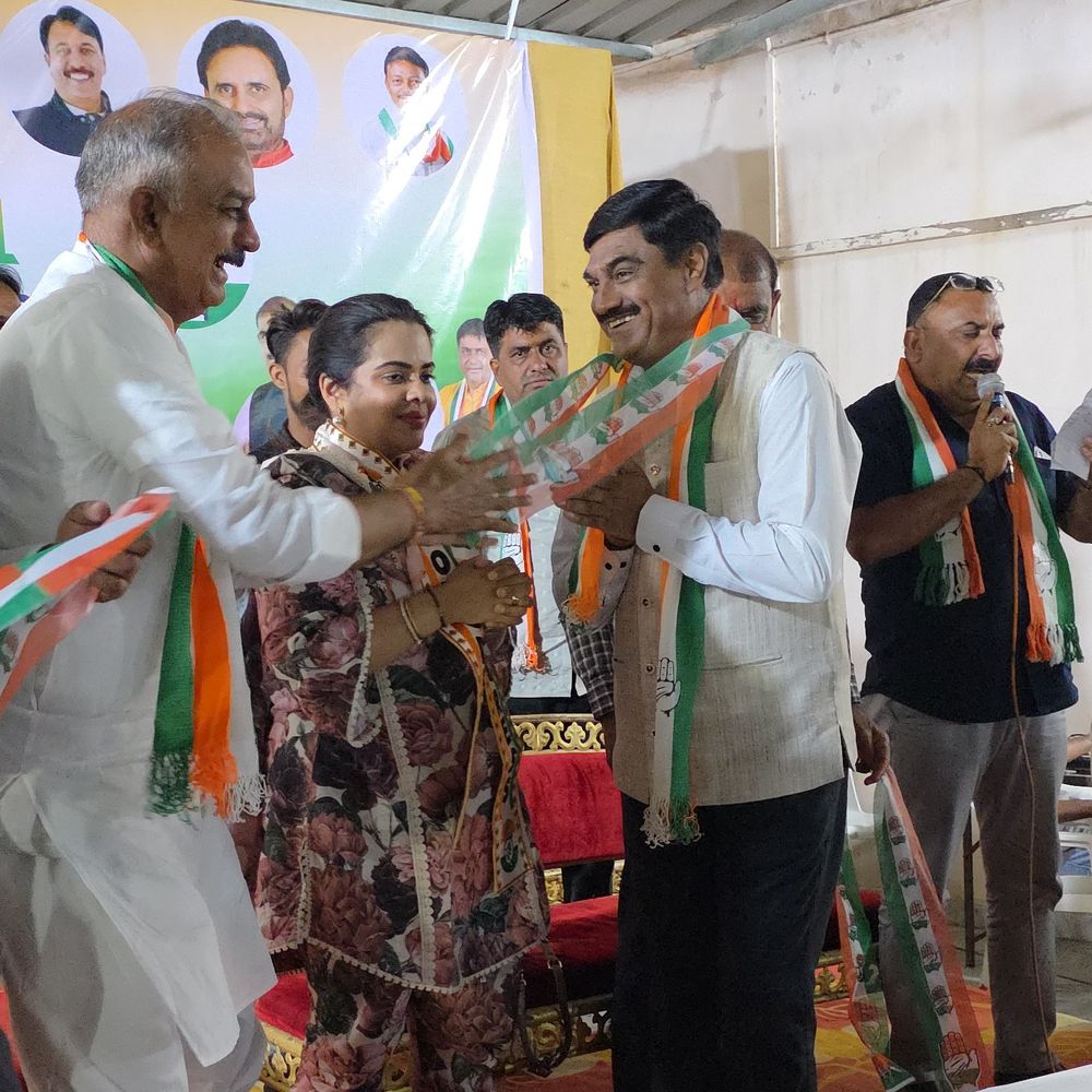 લાલેશ ઠક્કર 4 વર્ષ બાદ 50 સમર્થકો સાથે કોંગ્રેસમાં પરત:પાટણમાં કોંગ્રેસની સંકલ્પ સભામાં ભાજપ પર ભ્રષ્ટાચાર સહિતના ગંભીર આરોપો કર્યા