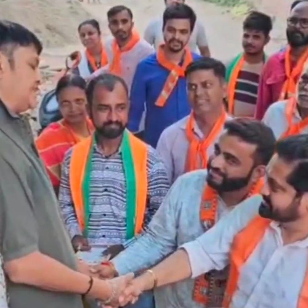 ગોધરા નગરપાલિકા ચૂંટણી પ્રચાર તેજ બન્યો:આકરી ગરમી વચ્ચે ઉમેદવારો મતદારોને રીઝવવા પ્રયાસ કરી રહ્યા છે