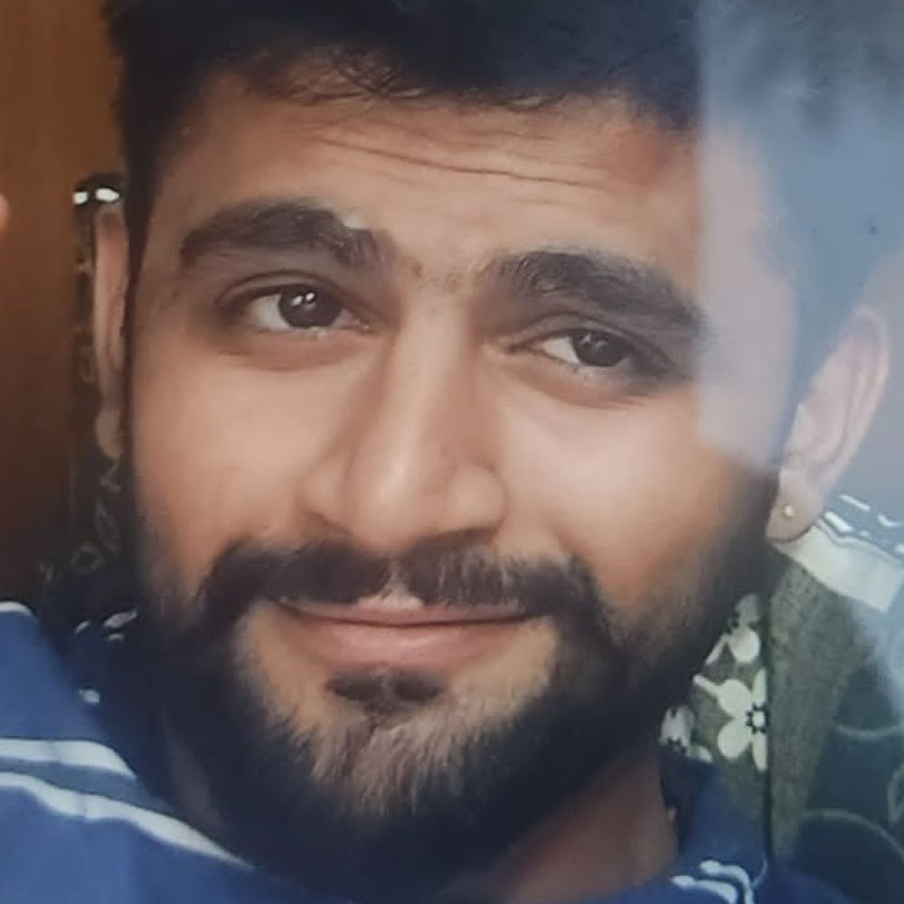 આશાસ્પદ યુવાને જીવન ટૂંકાવતા શોક:ગાંધીનગરના સેક્ટર-15ની આંબેડકર હોસ્ટેલમાં એન્જિનિયરિંગના વિદ્યાર્થીનો હોસ્ટેલના રૂમમાં ફાંસો ખાઈ આપઘાત