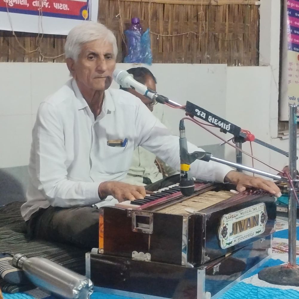 પાટણના ચંદ્રુમાણામાં રામદેવપીરનો પાટ અને ભજન યોજાયા:વૈશાખ સુદ બીજે ગંગા અવતરણ કથા સાથે શ્રદ્ધાળુઓ ઉમટ્યા