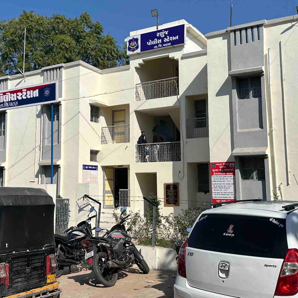 'જીવનસાથી'ની શોધમાં યુવક હનીટ્રેપમાં ફસાયો:ઇન્સ્ટાગ્રામ પર માનસી પટેલે મળવા બોલાવ્યો, અમદાવાદથી પાટણ પહોંચતા માર મારી લૂંટ્યો, બંધક બનાવી ₹3 લાખ પડાવ્યા