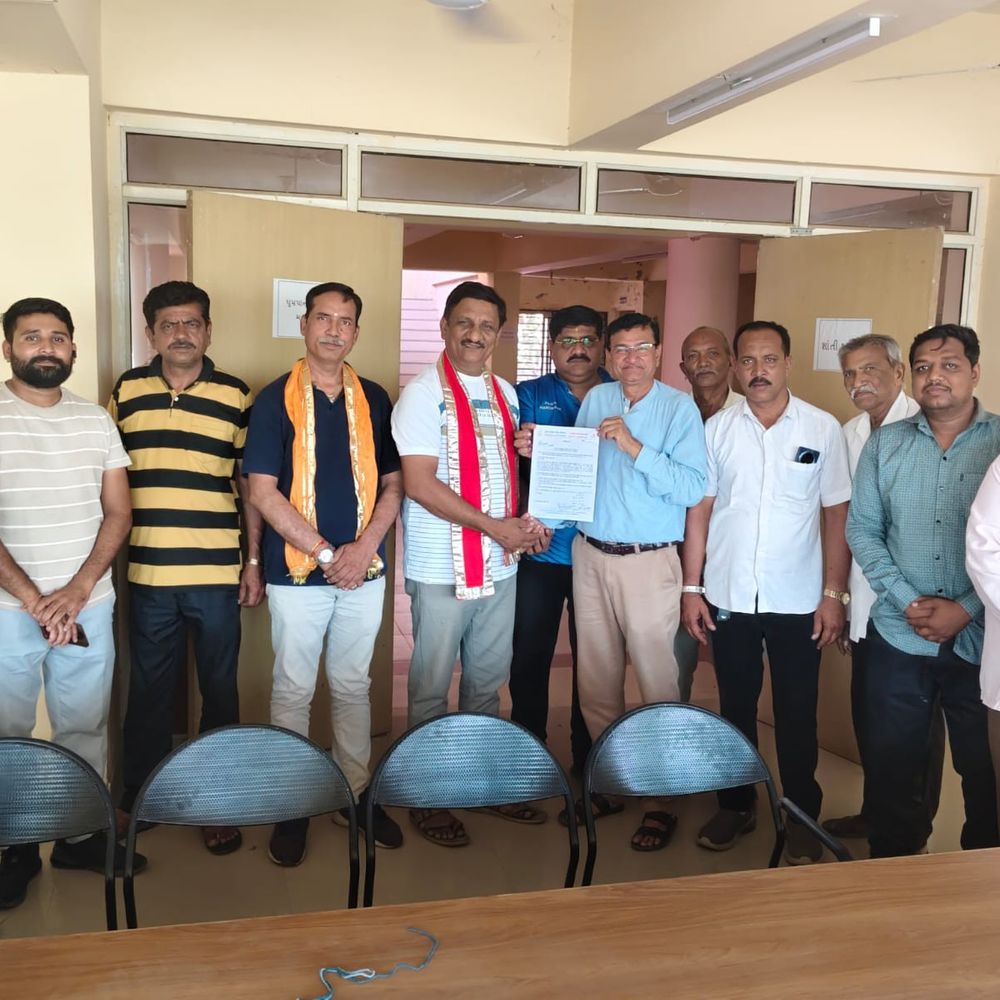 આંતરરાષ્ટ્રીય હિન્દુ પરિષદે ધંધુકા હત્યા વિરોધમાં આવેદનપત્ર આપ્યું:હત્યારાઓ સામે કડક કાર્યવાહી અને ફાંસીની સજાની માંગ કરાઈ