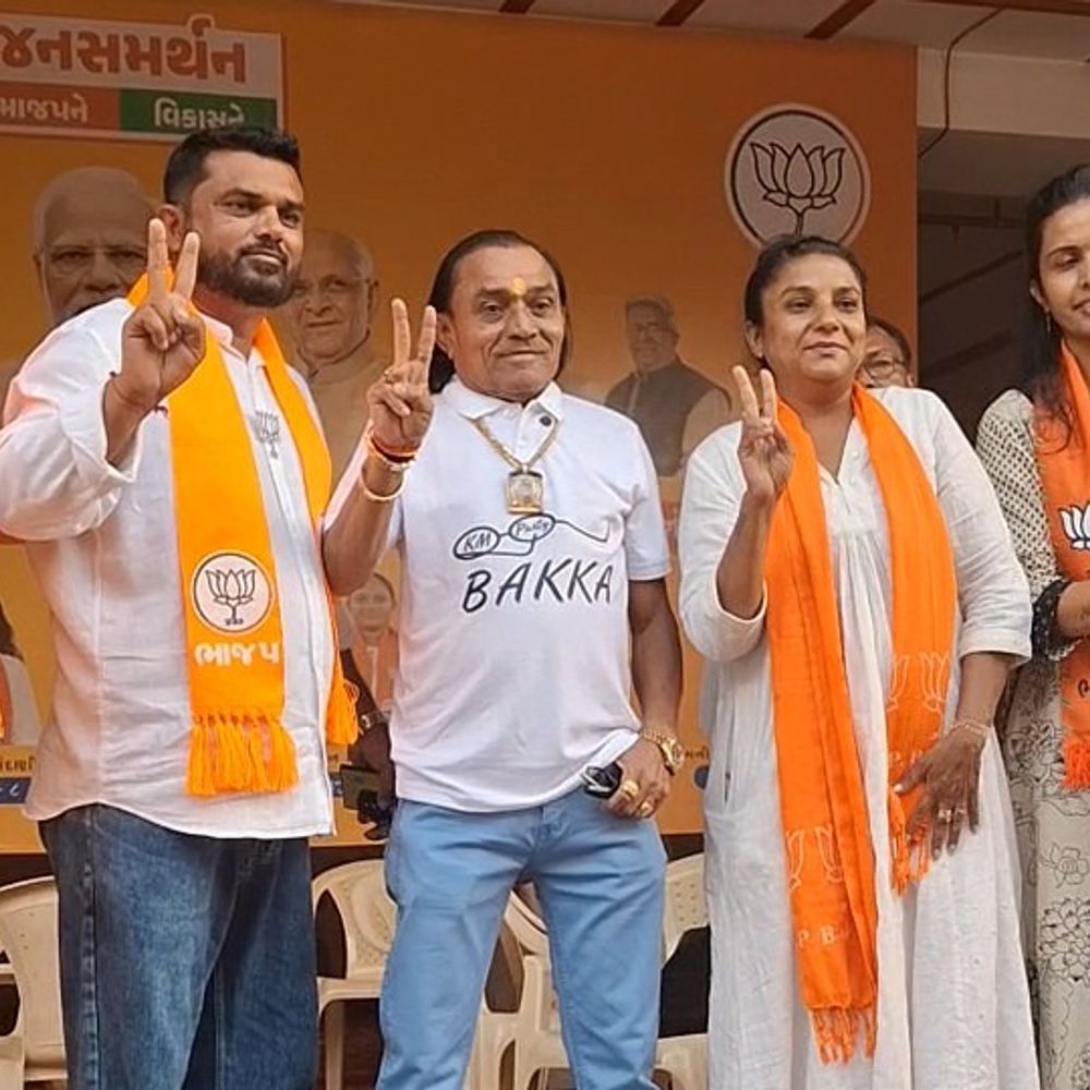 વાપી ચૂંટણી પ્રચારમાં 'બકાભાઈ'ની એન્ટ્રી:તારક મહેતા ફેમ કલાકારને જોવા લોકો ઉમટ્યા