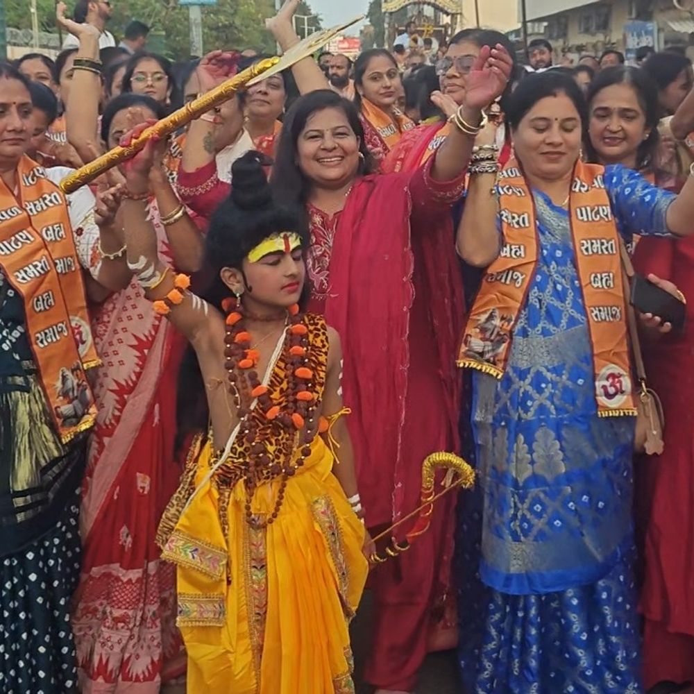 વેરાવળમાં ભગવાન પરશુરામની જન્મજયંતી ઉજવાઈ:બ્રહ્મ સમાજે શોભાયાત્રા યોજી, બિલેશ્વર મંદિરે મહાપ્રસાદ કરાયો