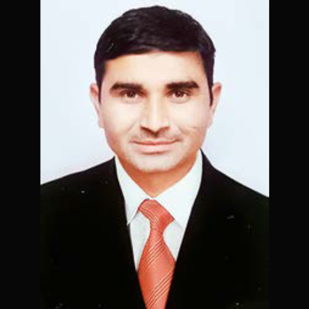 રોજ ભગવદ્ ગીતાના શ્લોક બાળકોને કંઠસ્થ કરાવતા શિક્ષક