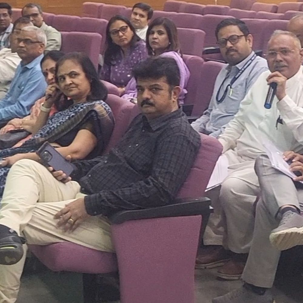 GCASમાં રહેતી ક્ષતિઓ દૂર કરવા શિક્ષણ વિભાગ જાગ્યું:રિપોર્ટ તૈયાર કરાયો, ત્રણ રાઉન્ડમાં જ પ્રવેશ પ્રક્રિયા પૂર્ણ કરવાનું આયોજન; ગુજરાત યુનિવર્સિટીમાં મિટિંગ યોજાઈ