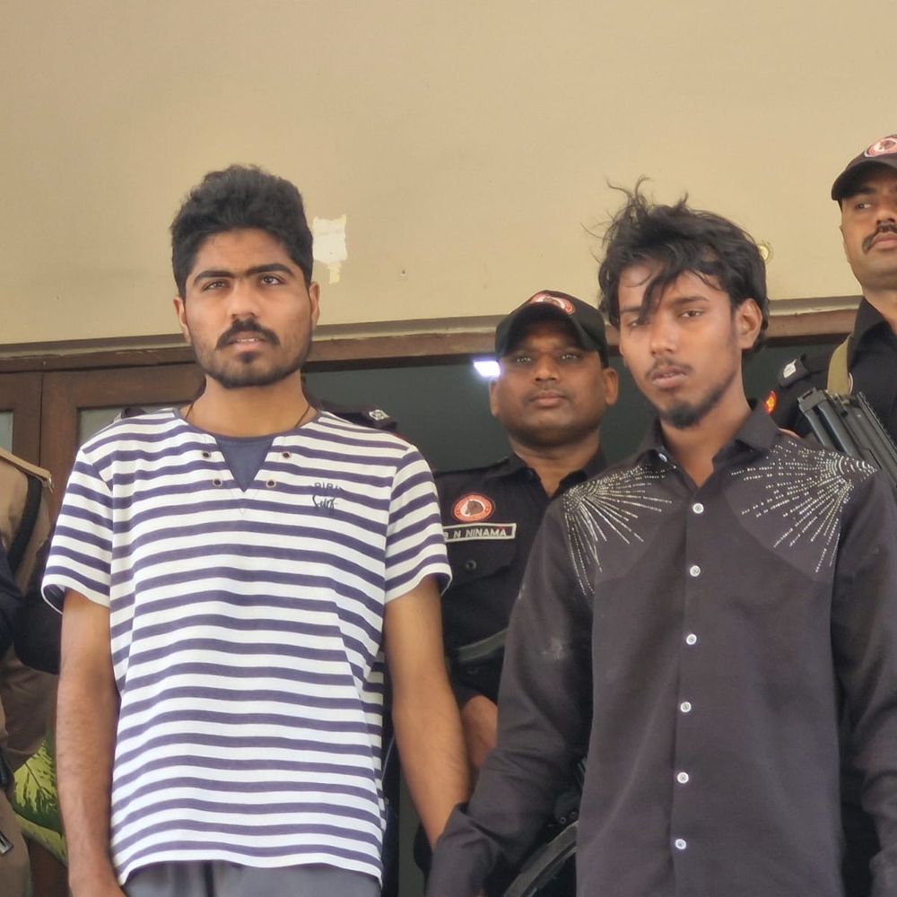 ગઝવા એ હિન્દની સ્થાપનાના સપના જોતા બે આતંકવાદીઓ ઝડપાયા:બોમ્બ બનાવવાની તૈયારીમાં હતા, મોબાઇલમાં દેશ વિરોધી પ્રવૃત્તિના પ્લાનિંગની ચેટ; ગુજરાત ATSનું ઓપરેશન