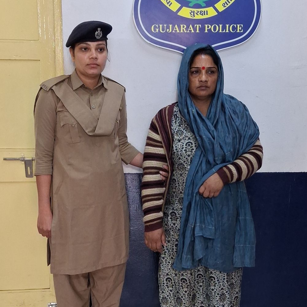 વાપીના ડુંગરામાં 24.30 લાખની નકલી નોટો ઝડપાવાનો મામલો:વલસાડ એડિશનલ સેશન્સ કોર્ટે મહિલા આરોપીના જામીન નામંજૂર કર્યા