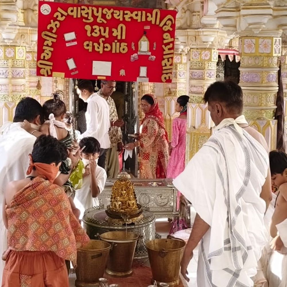 સુરેન્દ્રનગરમાં જૈન સોશિયલ ગ્રુપ દ્વારા શિબિર:બાળકોમાં ધાર્મિક સંસ્કાર સિંચન હેતુ પક્ષાલ પૂજાનું આયોજન