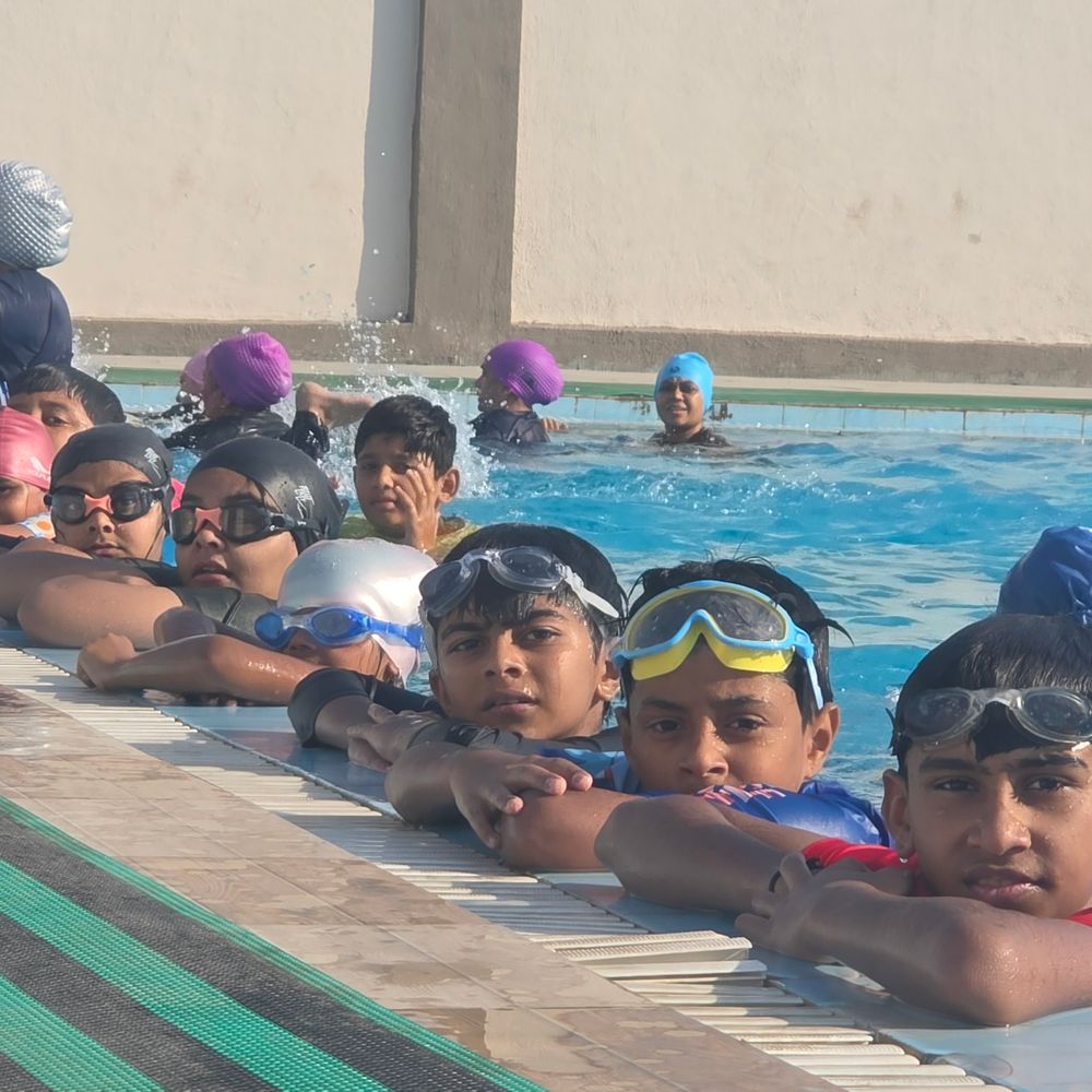 જૂનાગઢમાં 40 ડિગ્રી તાપમાન વચ્ચે પ્રથમ જાહેર સ્વિમિંગ પુલ શરૂ, 6 થી 70 વર્ષના તરવૈયાઓ માટે ધૂબાકા!