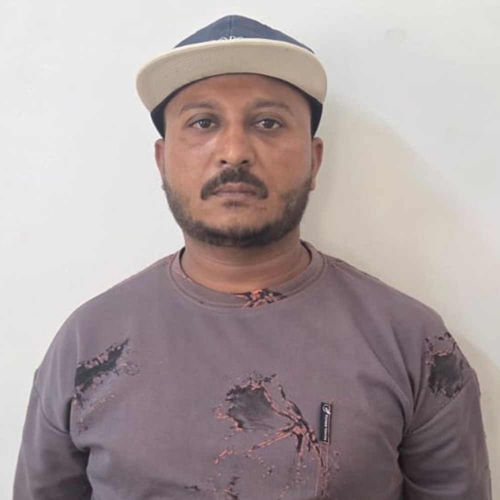 સુરેન્દ્રનગર: બે નાસતા ફરતા આરોપીઓ ઝડપાયા:એક 6 વર્ષથી ચોરીના ગુનામાં વોન્ટેડ, બીજો પ્રોહિબિશન કેસમાં પકડાયો