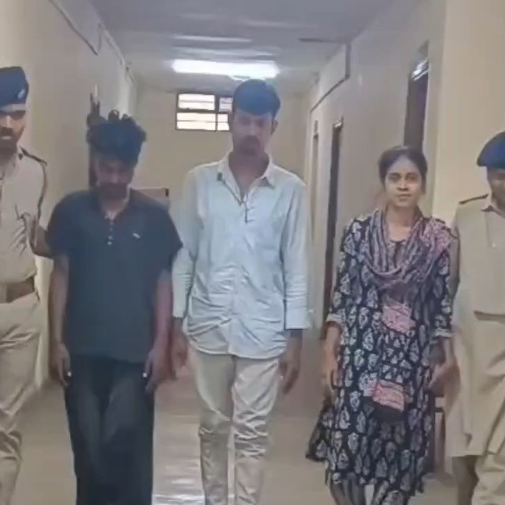 પત્નીએ પ્રેમી સાથે મળી પતિનો કાંટો કાઢ્યો:વ્યારાના વાઘપાણીમાં પાણી ભરેલી ખીણમાં ધક્કો મારી દીધો હતો, અઢી મહિને 4 આરોપીની ધરપકડ