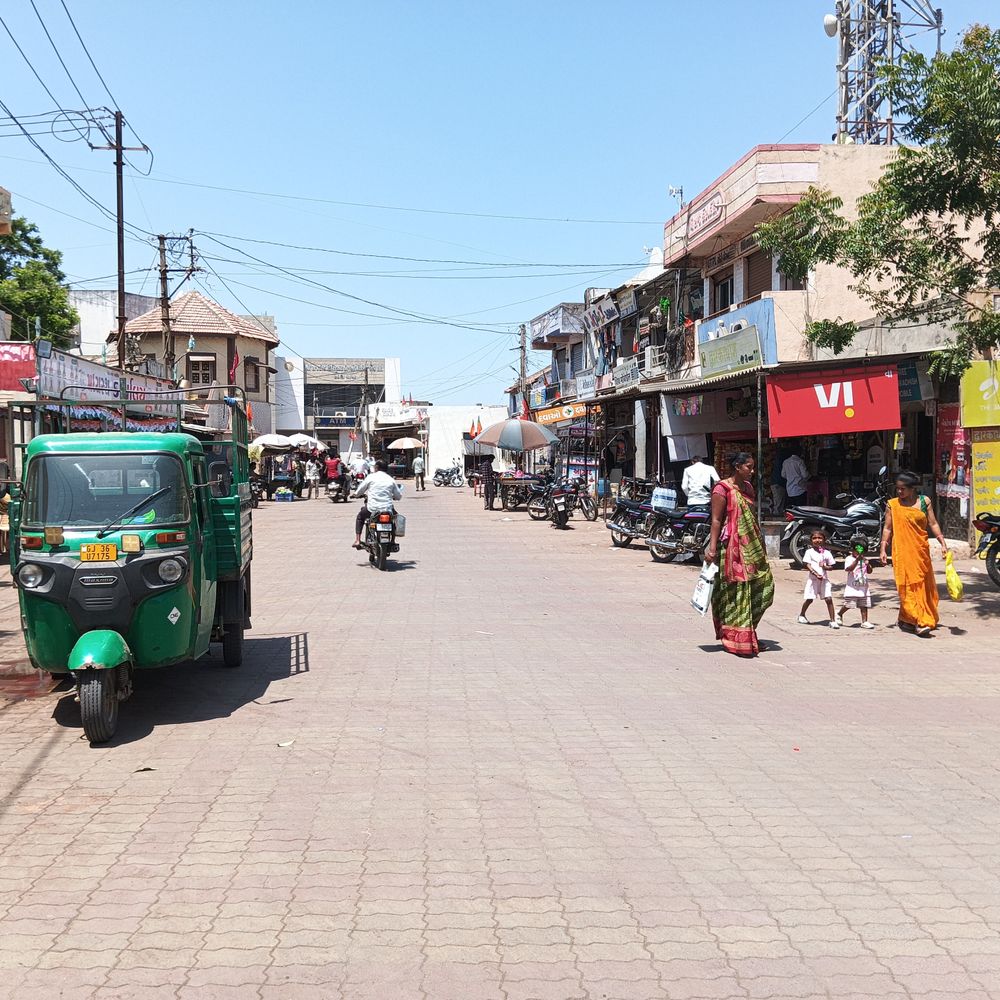 ટંકારા નગરપાલિકાની પ્રથમ ચૂંટણીમાં પ્રાથમિક સુવિધા મુ્દ્દો:પાણી, આરોગ્ય સહિત સુવિધાઓ મુદ્દે ભાજપ-કોંગ્રેસ વચ્ચે જંગ, 9918 મતદારોનો ફેંસલો કરશે