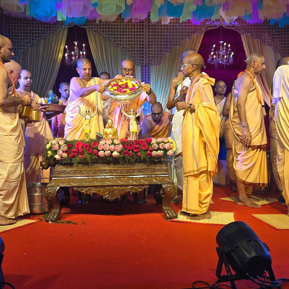 હરે કૃષ્ણ મંદિર ભાડજમાં પાટોત્સવ સંપન્ન:મહા અભિષેક અને પાલખી ઉત્સવ સાથે ભક્તિમય માહોલ