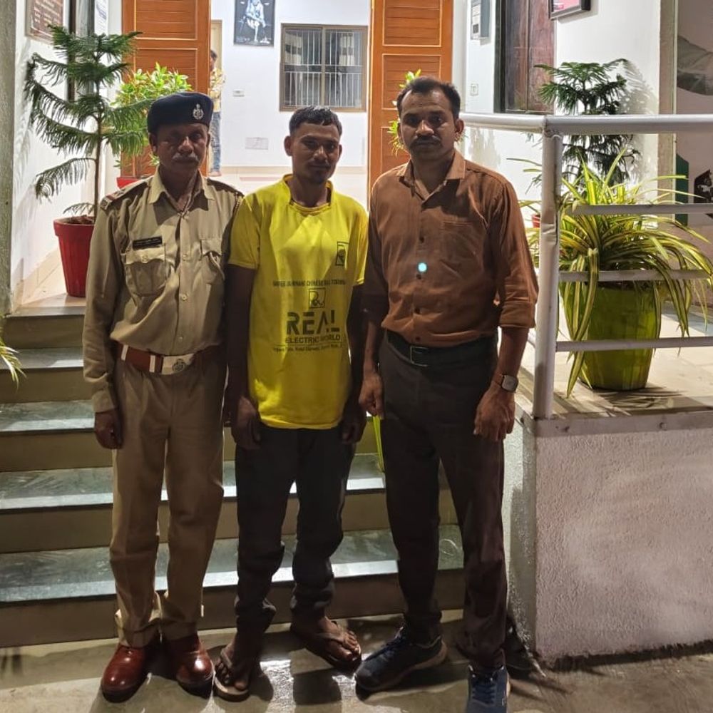 બે વર્ષથી નાસતો પ્રોહિબિશનનો આરોપી ઝડપાયો:ગોધરા તાલુકા પોલીસે બાતમીના આધારે દબોચી લીધો