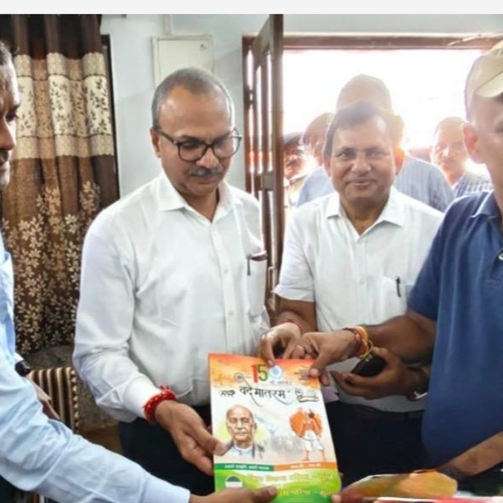 પશ્ચિમ રેલવેના જનરલ મેનેજરે આપ્યા નિર્દેશ:‘ગરમીમાં ભીડ નિયંત્રિત કરવા મોડી રાતથી સવાર સુધી ટ્રેન ચલાવો, હોલ્ડિંગ એરિયાની ક્ષમતા 10 હજાર કરાશે’