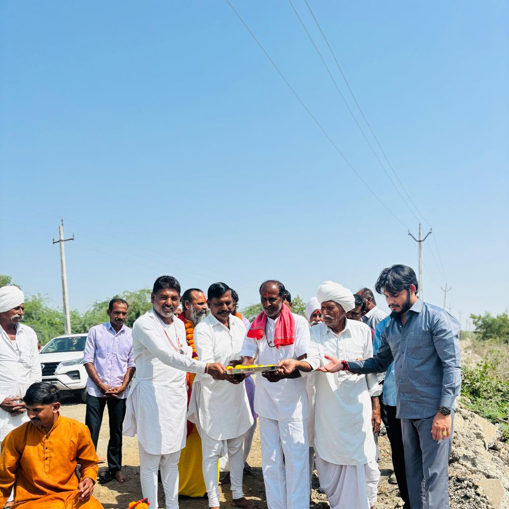 ભૂમિપૂજન:રાજુલાના રામપરા ખાતે ગ્રામજનો દ્વારા પ્રવેશદ્વારનું મકરાયુ