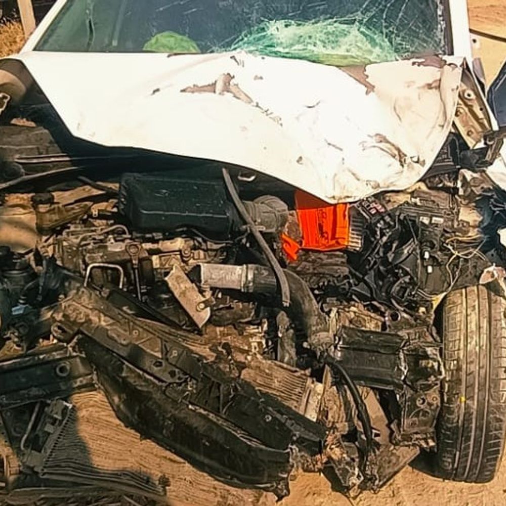 પાવીજેતપુરમાં કારનો ભૂક્કો અને ટ્રેક્ટરના બે ફાડિયા:સુસ્કાલ ગામ પાસે એક્સિડન્ટમાં કારચાલક શખસનું મોત, એરબેગ ખુલી પણ જીવ ન બચી શક્યો