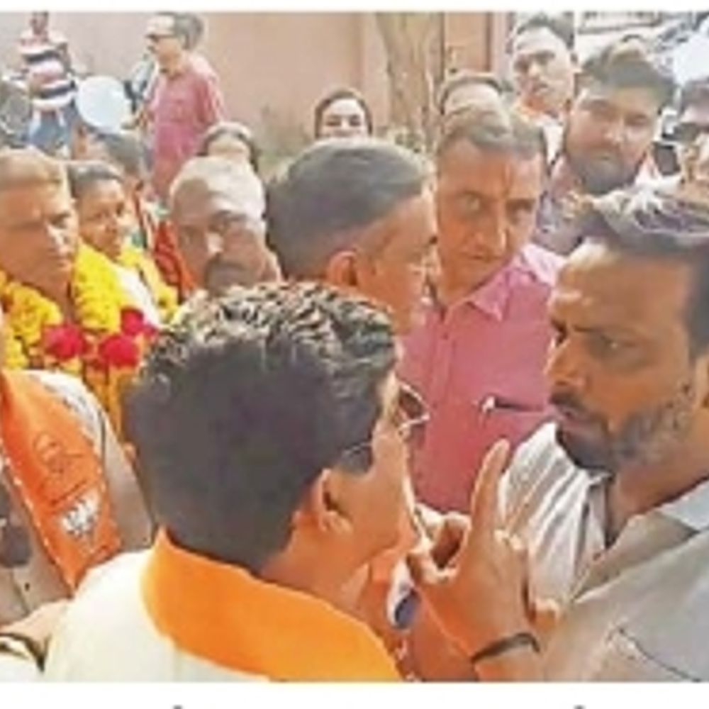 ફરિયાદ:ભાજપની ફેરણીમાં SC મોરચાના પ્રમુખની પૂર્વ કાર્યકર સાથે મારામારી