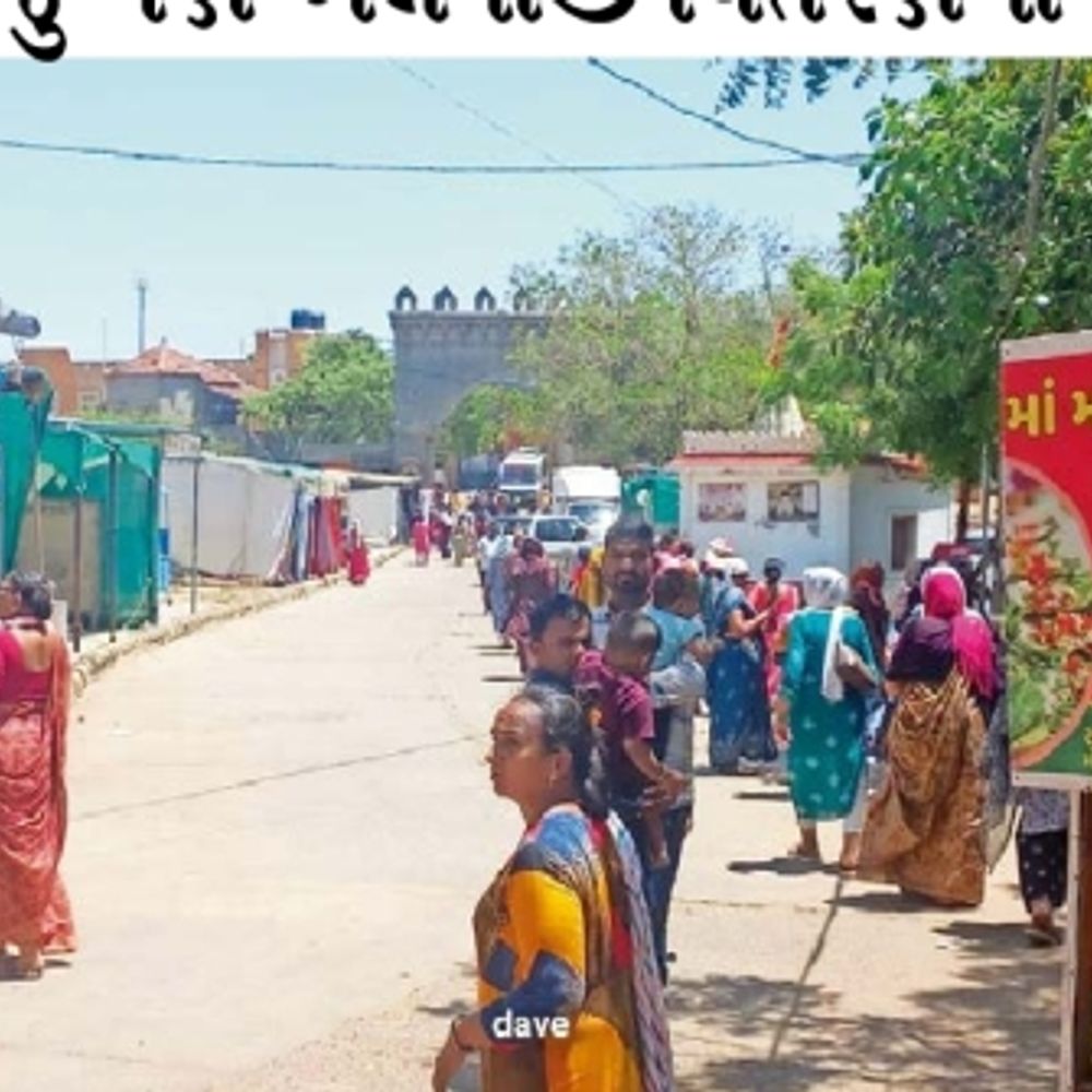 ગેસની અછતને કારણે લક્ઝરી બસોમાં ચાલતા ‘મોબાઈલ રસોડા’ બંધ