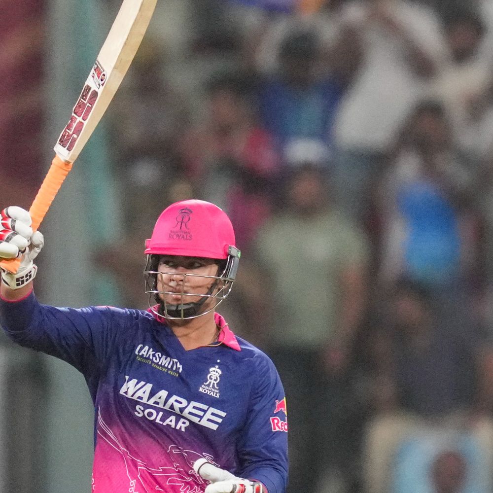 વૈભવ સૂર્યવંશીના IPLમાં સૌથી ઝડપી 500 રન:આન્દ્રે રસેલનો રેકોર્ડ તોડ્યો; પ્રિન્સ યાદવની ઓવરમાં સતત બે ચોગ્ગા ફટકાર્યા