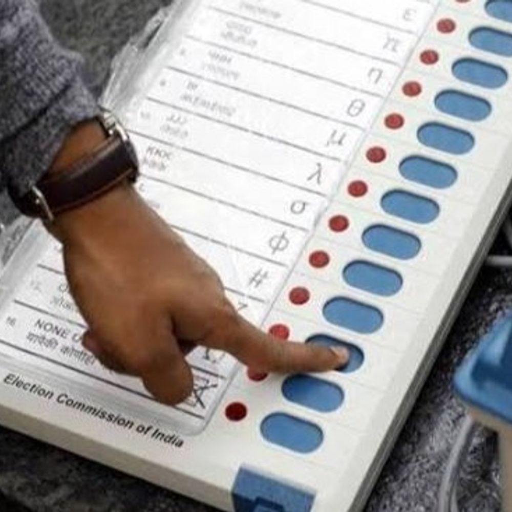 ચૂંટણીને લઈ 24 કલાક મોનિટરિંગ-સુરક્ષાનું સઘન આયોજન:ગાંધીનગર સ્થાનિક સ્વરાજ્યની ચૂંટણીમાં 211 મતદાન મથકો સંવેદનશીલ જાહેર, મદદ માટે કંટ્રોલ રૂમ કાર્યરત કરાશે