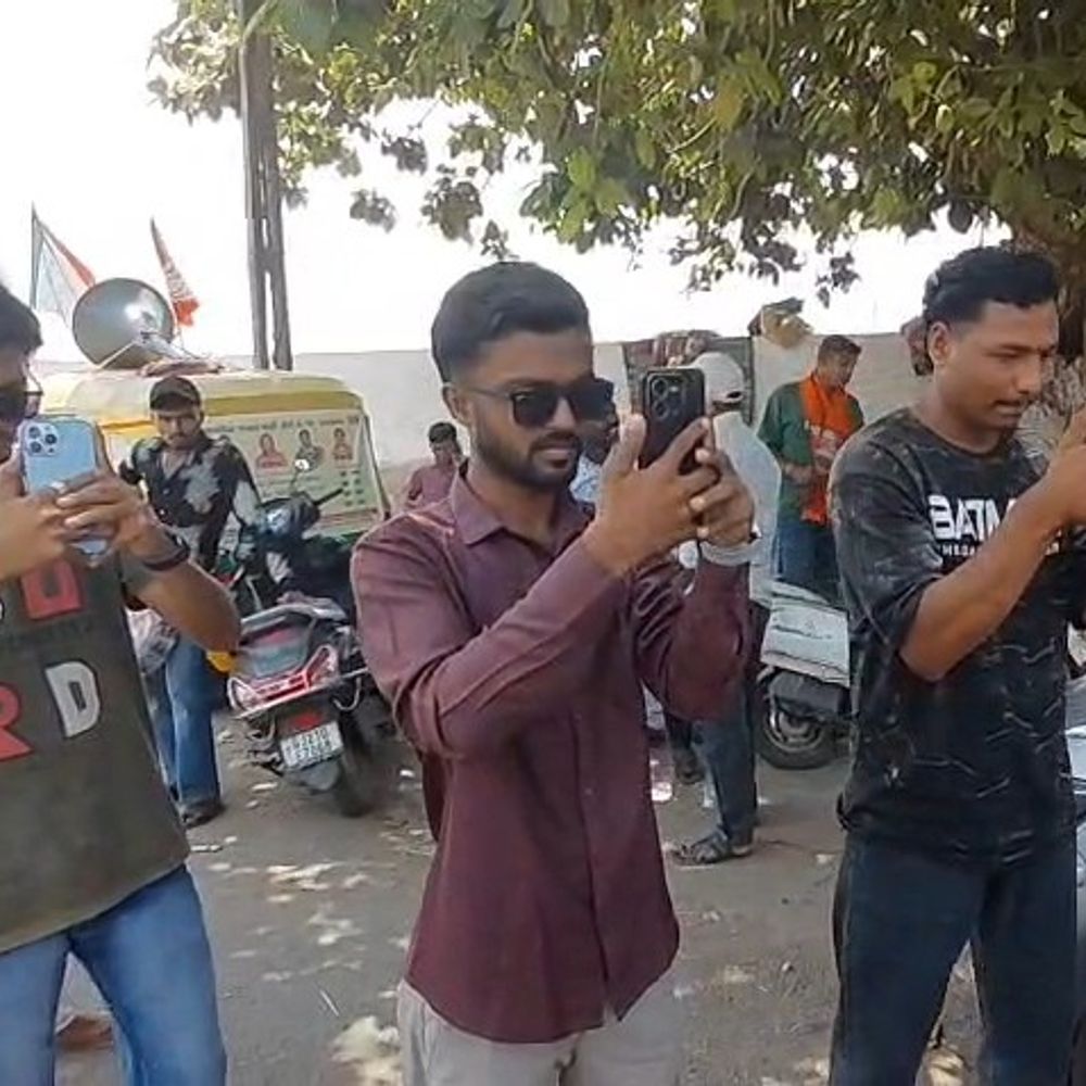 નવસારીમાં કન્ટેન્ટ ક્રિએટર્સને 15 દિવસમાં 60 હજાર કમાણી:ઉમેદવારોએ મતદારો સુધી પહોંચવા સોશિયલ મીડિયાનો સહારો લીધો