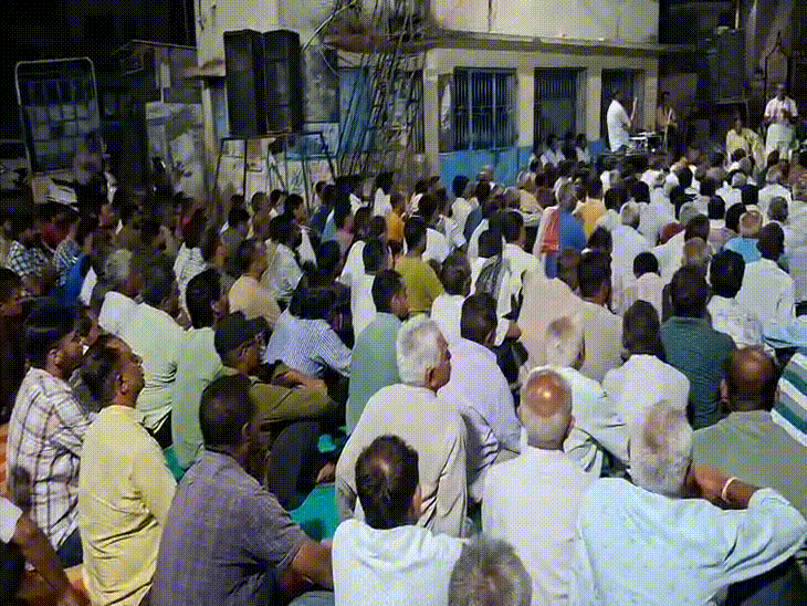 મહેસાણાના 14 ગામના ખેડૂતોનું આંદોલન સફળ, CM સાથે બેઠકમાં 80 meter રોડ રદ કરવાની ખાતરી, વિચારણા ચાલુ.