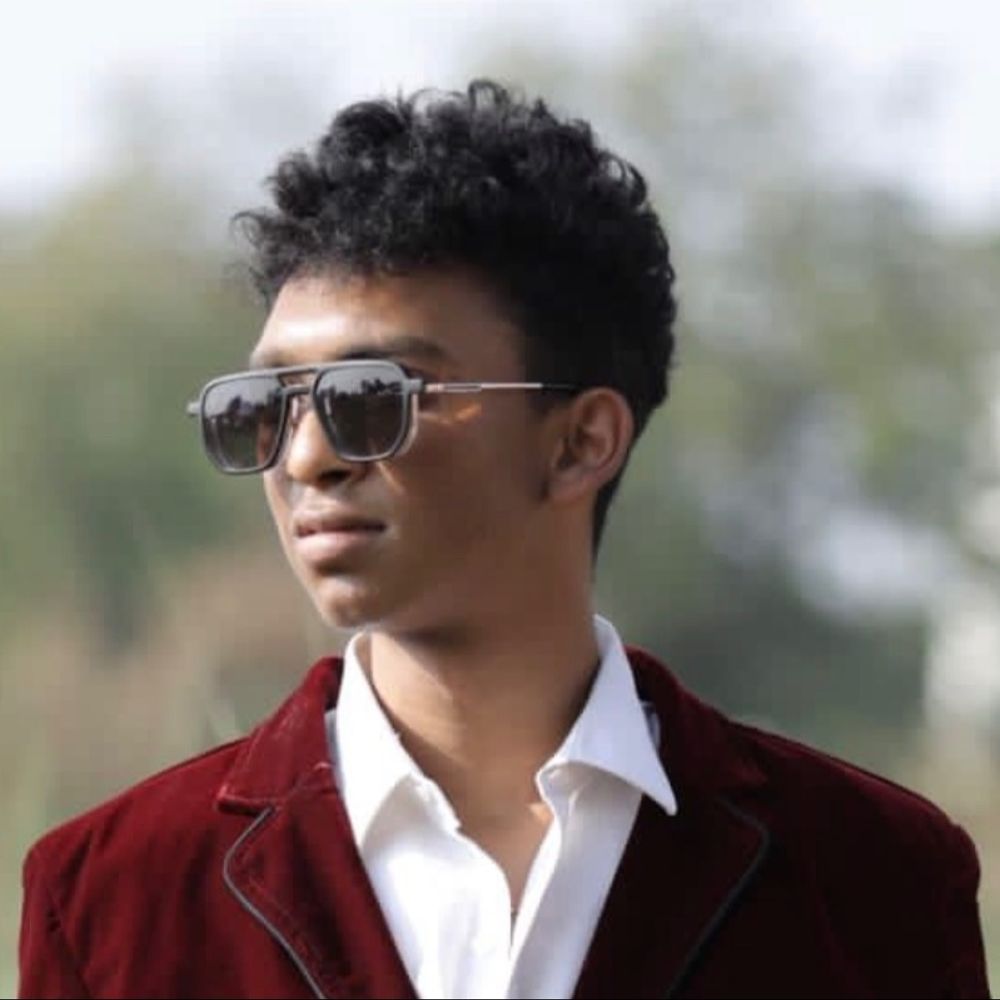 અડાજણમાં એકના એક 19 વર્ષીય પુત્રનું અકસ્માતમાં મોત:કોલેજ ફંક્શનથી પરત ફરતા સમયે બાઈક સ્લિપ થયું, જેસલ મેસુરિયાના નિધન બાદ પરિવારે ચક્ષુદાન કર્યું