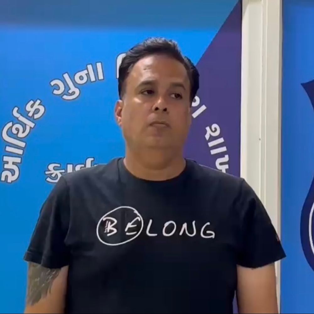 દમણમાં 'સ્કાયડેક' પ્રોજેક્ટના નામે છેતરપિંડી:3 સ્ટાર હોટલની લાલચ આપી રોકાણકારોના 1.07 કરોડ ઓળવી ગયા, બિલ્ડર પર પાસા અને ચેક રિટર્નના 35 કેસ