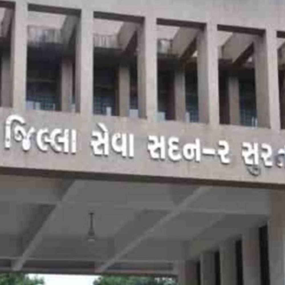 આચારસંહિતા ભંગ બદલ અત્યાર સુધીમાં 2018 ફરિયાદો નોંધાઈ:જાહેર મિલકતો પર ગેરકાયદે પ્રચાર બદલ તંત્ર દ્વારા 1731 સ્થળોએ હટાવવામાં આવી સામગ્રી