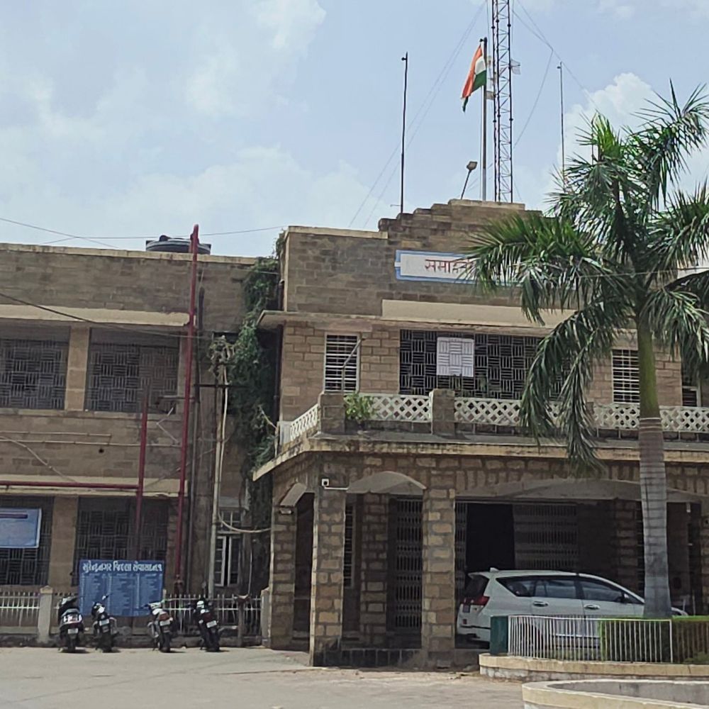 સુરેન્દ્રનગરમાં ચૂંટણીને લઈ 'ડ્રાય ડે' જાહેર:જિલ્લા મેજિસ્ટ્રેટ દ્વારા દારૂ વેચાણ પર પ્રતિબંધ મુકાયો