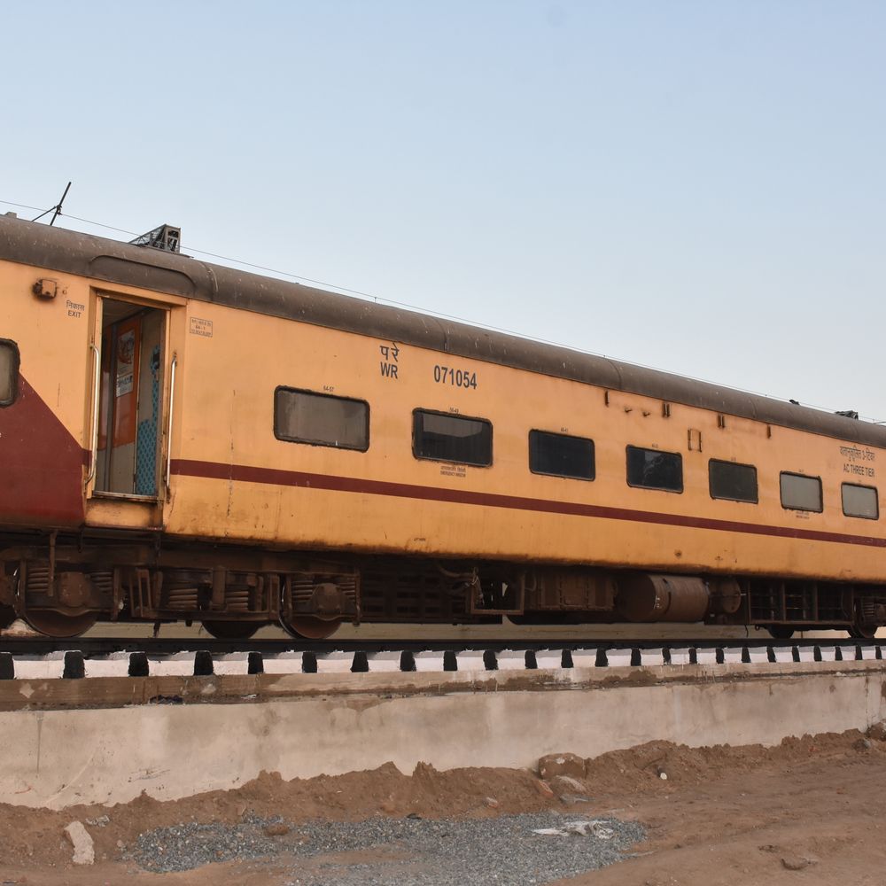 અમદાવાદ પછી મહેસાણામાં રેલવે કોચ રેસ્ટોરન્ટનું ૬૦% કામ પૂર્ણ, ૨૪ કલાક વાનગીઓ.