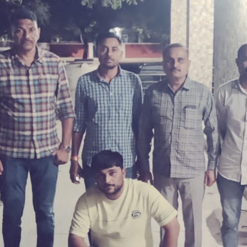 6 વર્ષથી નાસતો ફરતો કેદી ઝડપાયો:અમદાવાદ જેલમાંથી વચગાળાના જામીન પર છૂટ્યા બાદ ફરાર હતો